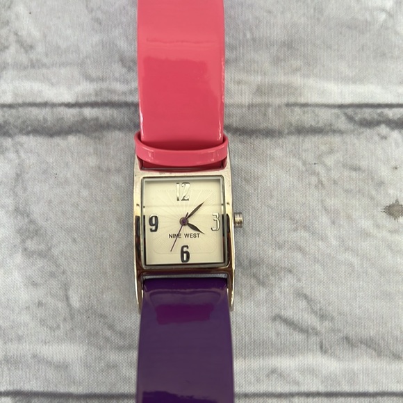 Nine West color block watch - Picture 3 of 6